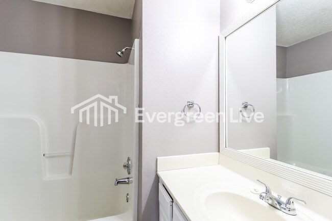 Photo - 1953 S 11th Pl