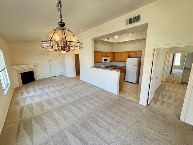 Photo - Beautiful 2Bed/2Bath Condo located in Henderson's Mission Ridge gated Community