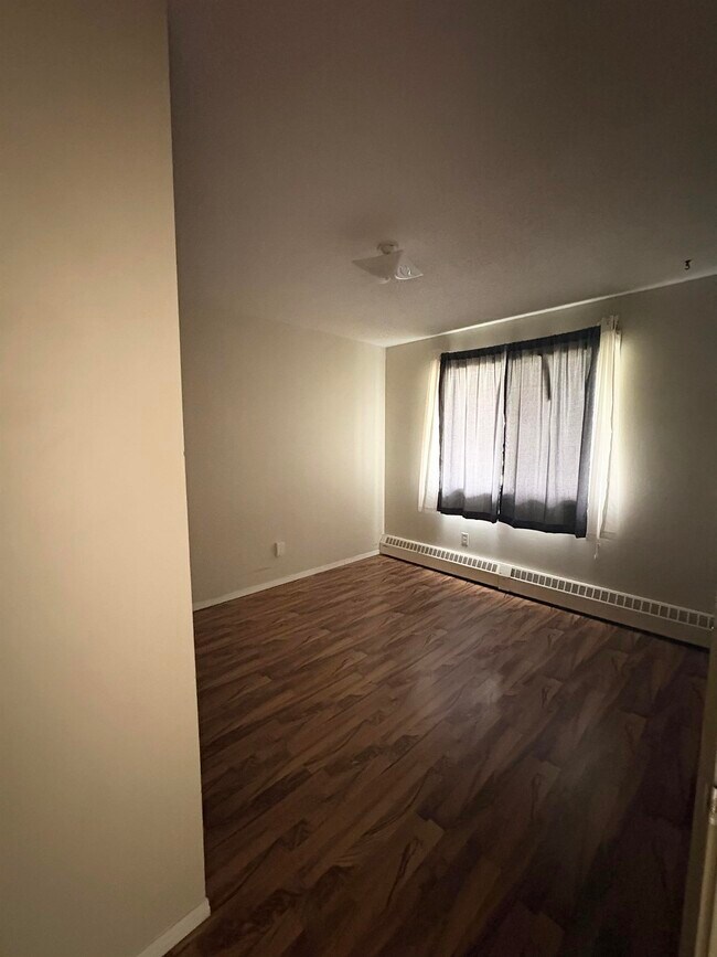 Photo - 1 Bed 1 Bath Unit in Olds, AB Unit 216