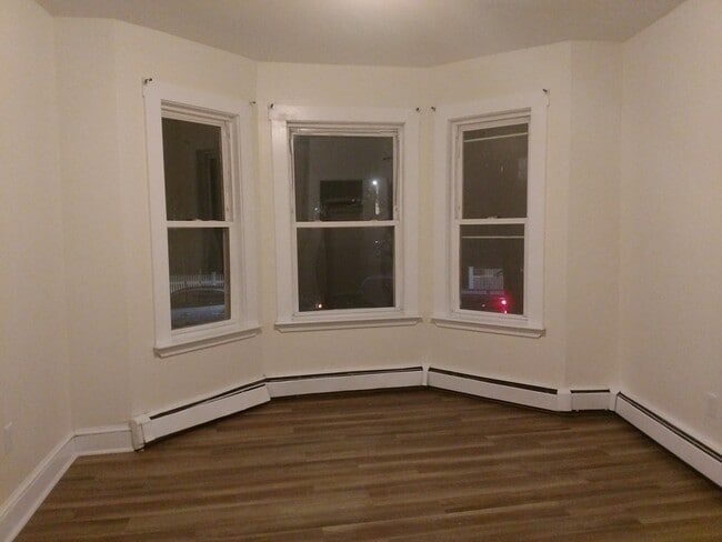 Photo - 61 Vine St Unit 3
