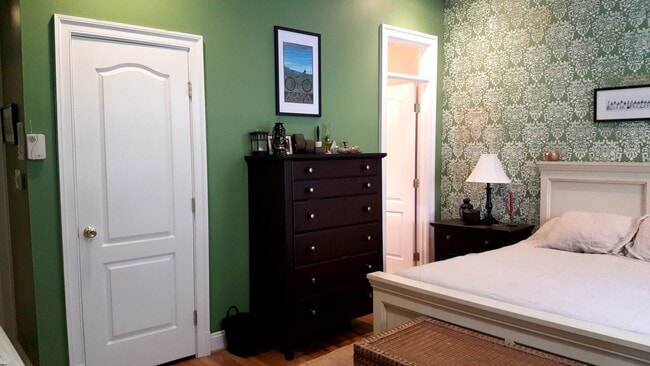 Photo - 1626 5th St NW Unit 2