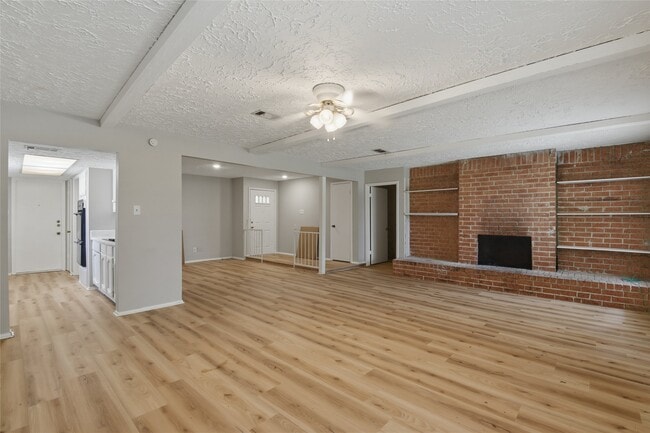 Photo - 6015 Knotty Post Ln