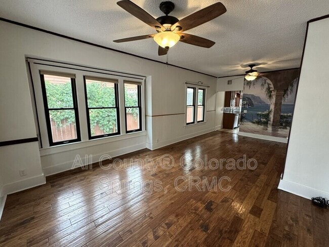 Photo - 219 E Jefferson St