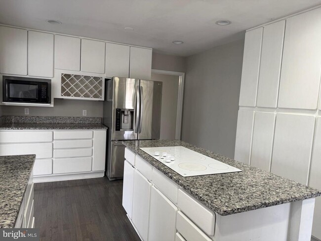 Photo - 63 Lincoln Dr