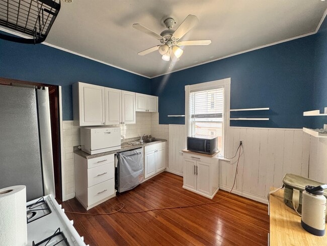 Building Photo - 27 Gilman Ter Unit 2