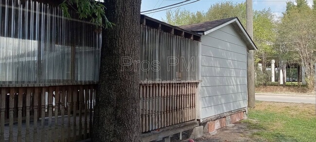 14637 Kenny St