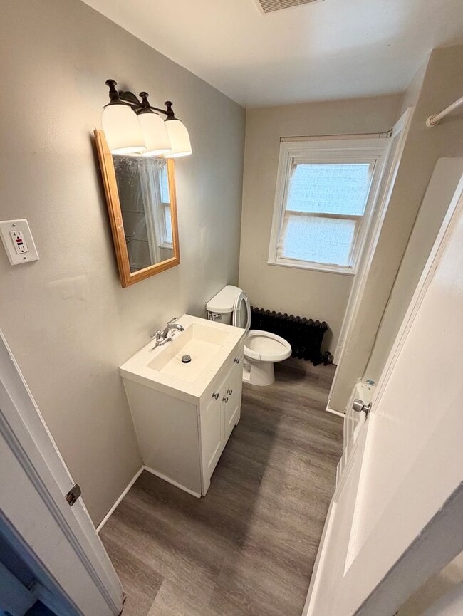127 S 6th St Unit 2nd Floor
