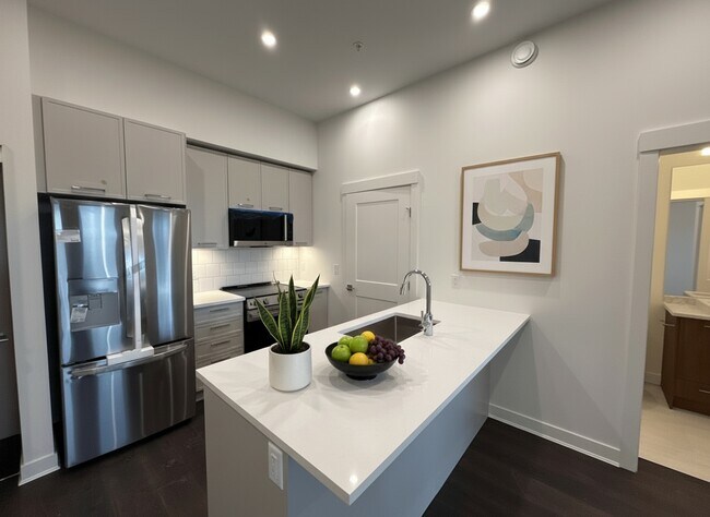 Photo - 5382-200 200 St