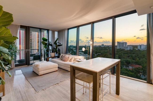 Building Photo - 1451 Brickell Ave Unit 1404 Rental