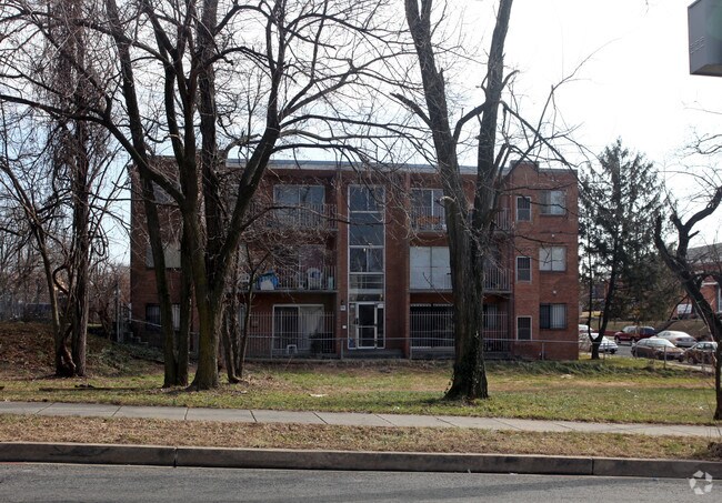 Building Photo - 4010 9th St SE