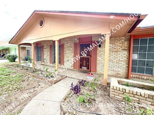 Building Photo - 4922 Lambeth Dr Rental