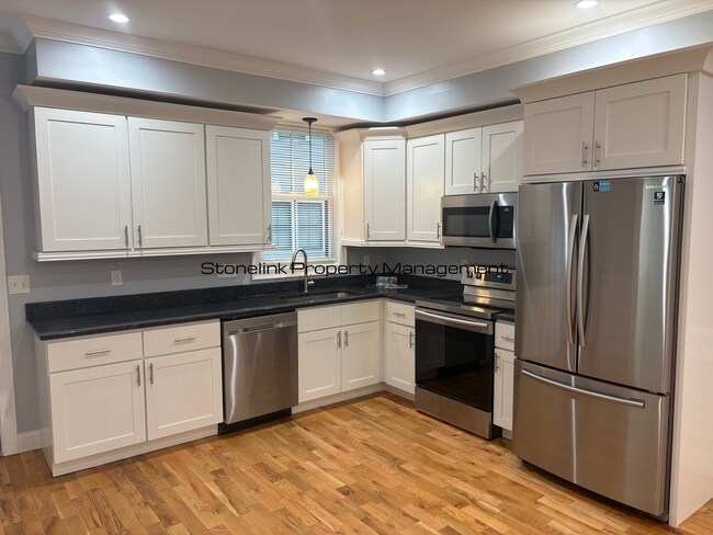 Photo - 110 Hudson St Unit 2