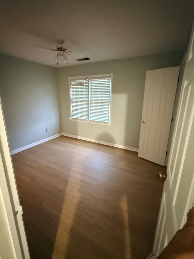 Photo - 1458 Barton Place Dr