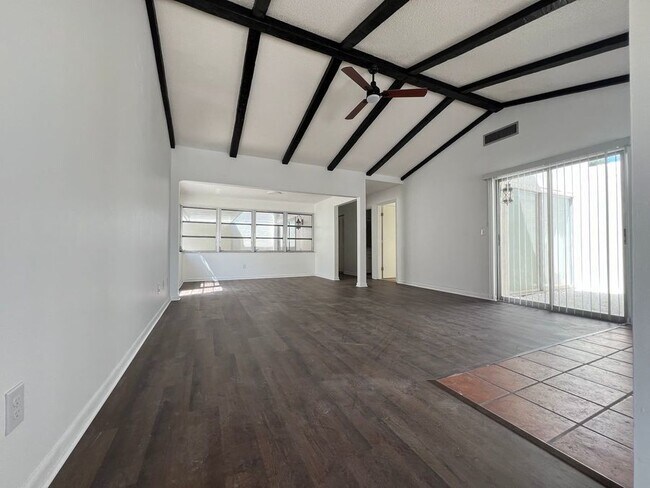 Photo - 151 Mariposa