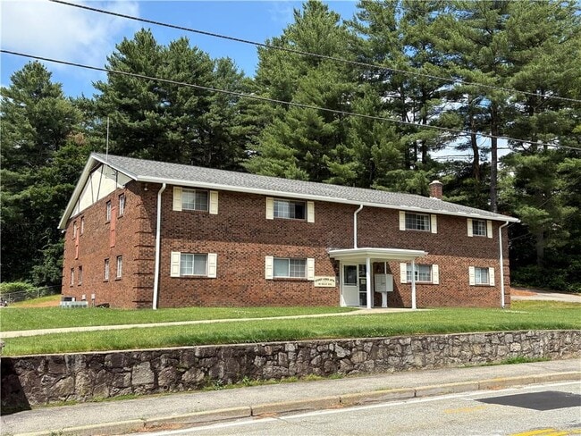 Building Photo - 92 Dean Ave