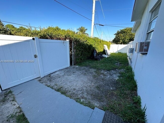 Photo - 301 9th St Unit 1