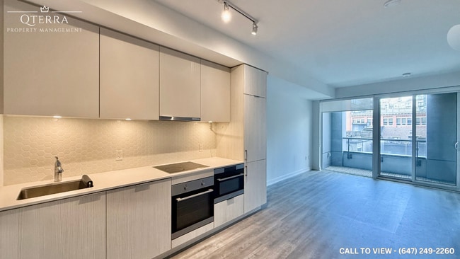 Building Photo - 158 Front St E Unit 413-158 Front St E, Toron