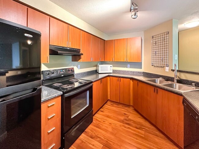Photo - 1Bd/1Ba Kenmore Condo Unit E201
