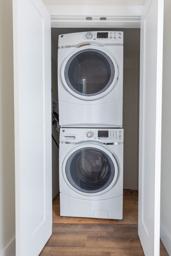 Photo - Huge 5 Bed each with their own Bathroom!