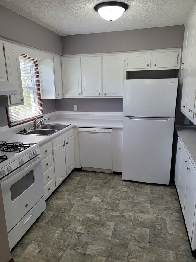 Photo - 4712 Western Ave