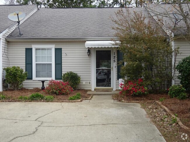 Building Photo - 125 St Kitts Ct Unit 125-St. Kitts Rental