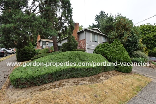 SE 15th Ave - remodeled 3 bedroom duplex w... - SE 15th Ave - remodeled 3 bedroom duplex w... Townhome