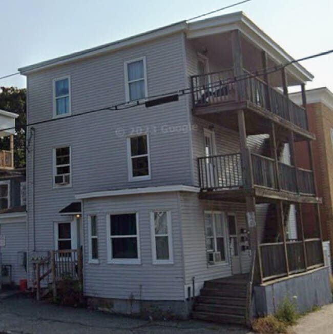 Building Photo - 942 Lisbon St Unit 3 3rd floor