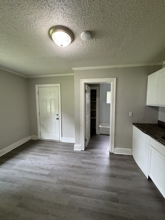 Photo - 503 Singletary St SE