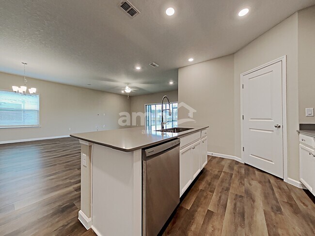 Photo - 195 Edge Park Trl