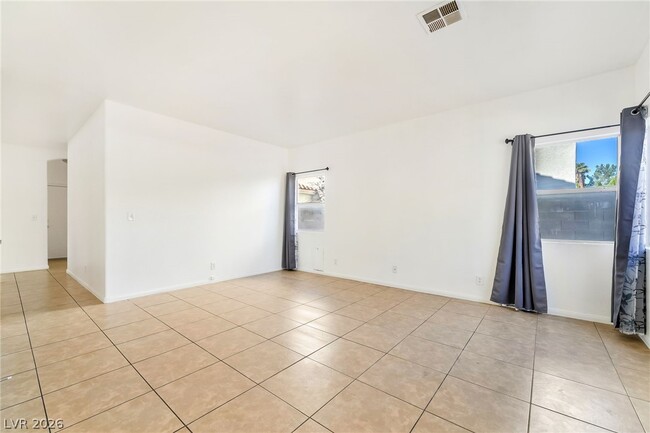 Photo - 1354 Silver Knoll Ave