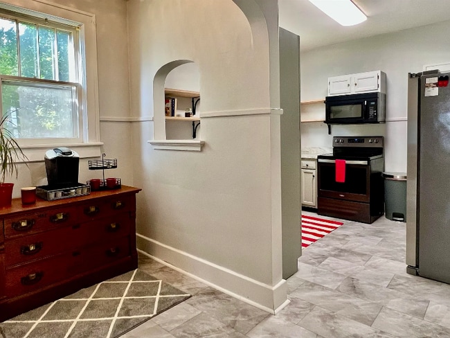 Photo - 511 Bowling St