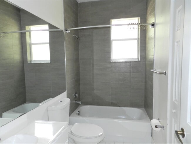 Photo - 3569 Forest Hill Blvd Unit 108