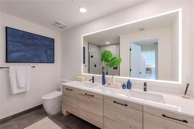 Photo - 333 N New River Dr E Unit 2903