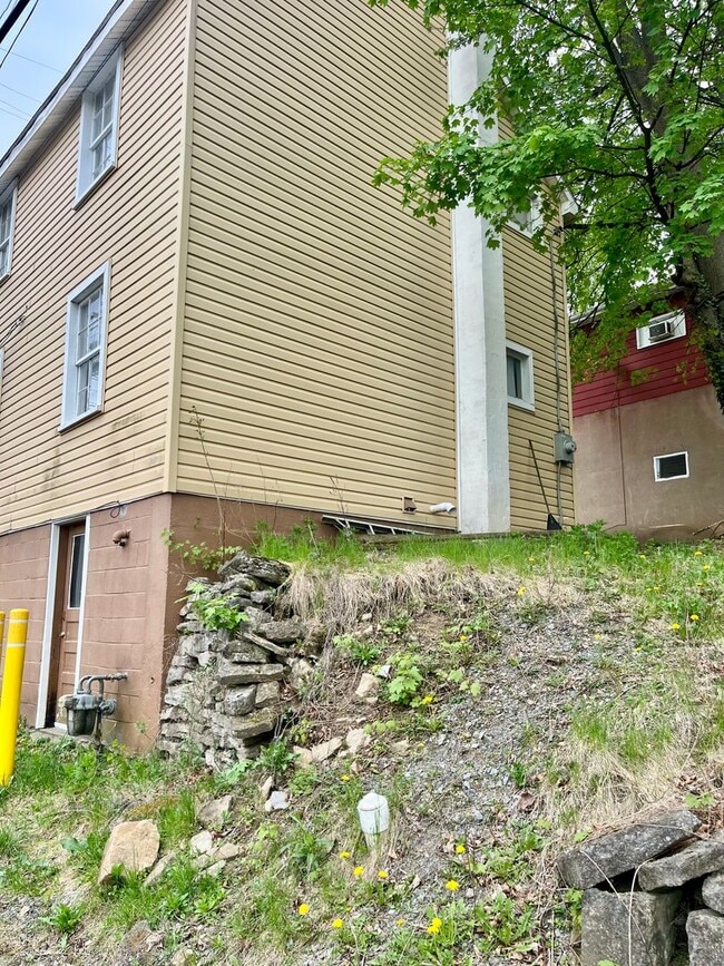 Photo - 2 Bedroom Single-Family Home in Bellefonte – Available August 1