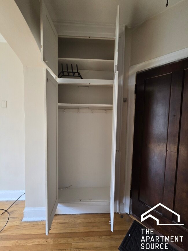 Photo - 1456 Oak Ave Unit 3N