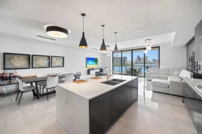 Photo - 3300 NE 188th St Unit 414