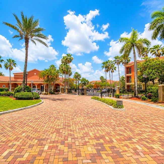 Building Photo - 4404 SW 160th Ave Unit 4404 SW 160 ave. # 829 Miramar fl. 33027