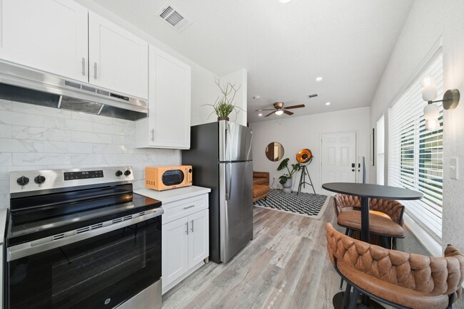 Photo - 3226 Oakdale St