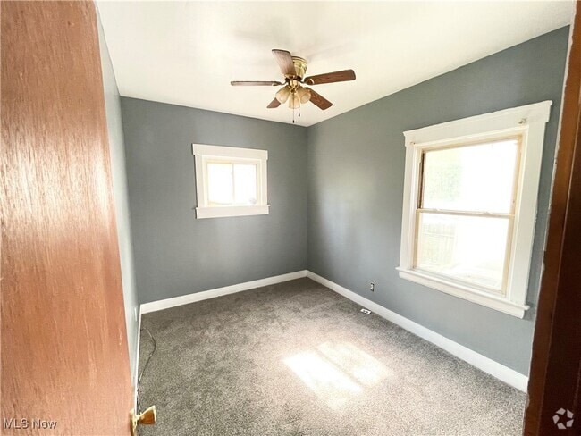 Building Photo - 2648 E 122nd St Rental