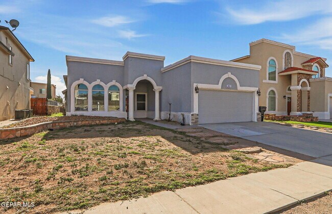 305 De Palma Pl