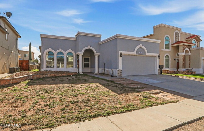 Photo - 305 De Palma Pl