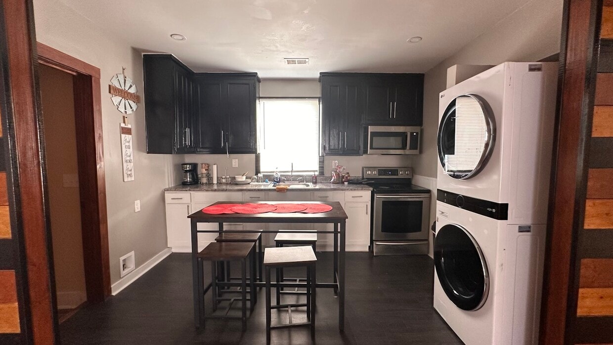 Photo - 111 Drake Street, Unit B