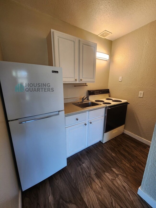 Photo - 1822 W Gardner Ave Unit 1