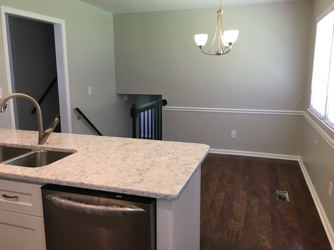 Photo - 501 Smokeridge~3 bedroom 2 bath~SPLIT LEVE... Casa