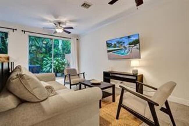 Photo - 1962 NE 7th St