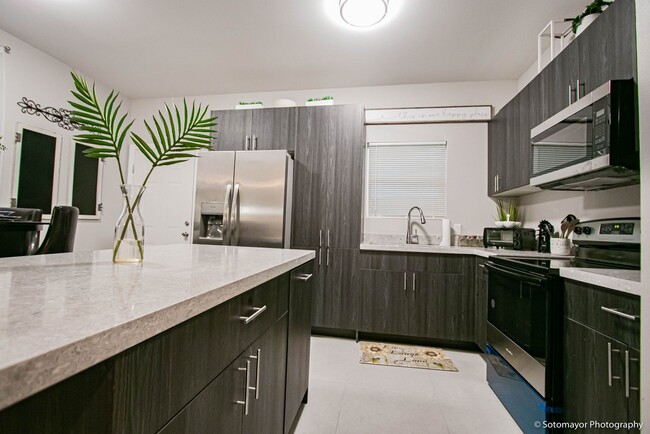 Photo - 6806 N 56th Ln Unit 2