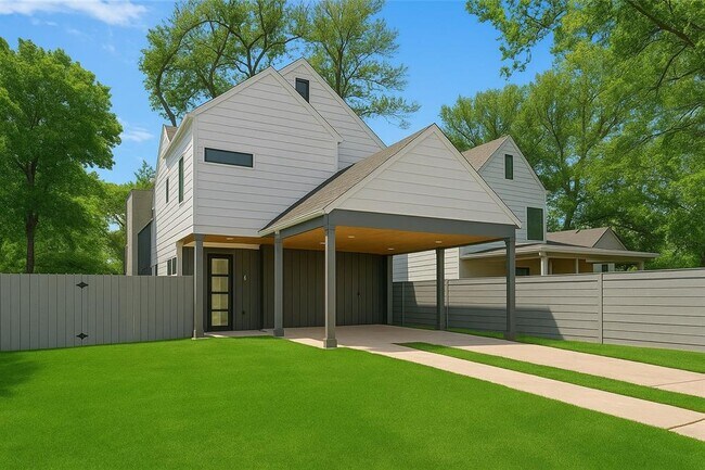 Building Photo - 1811 Willow St