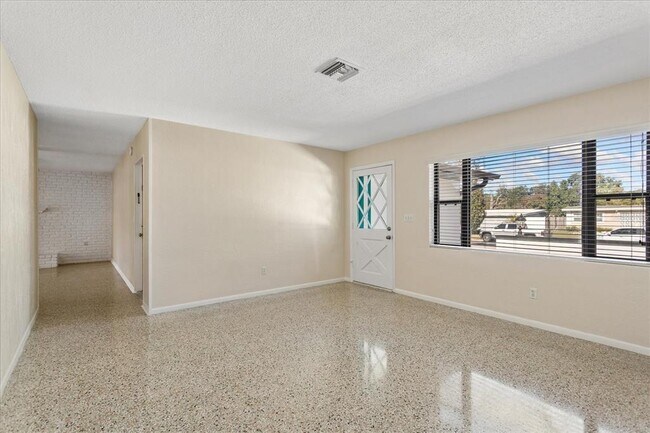 Photo - 4538 Gilpin Way