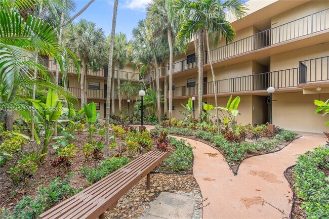 Photo - 10875 SW 112th Ave Unit 114