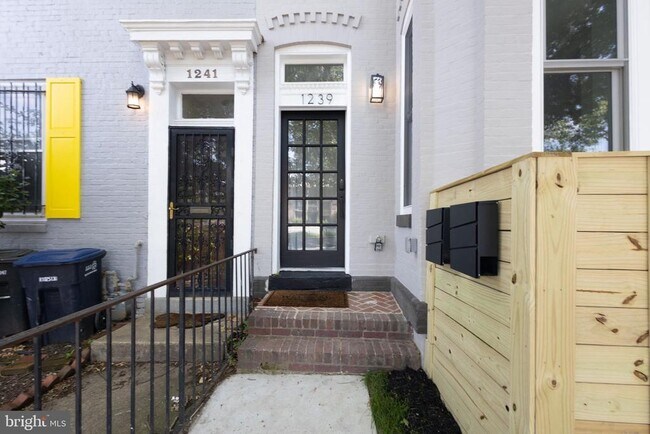 Photo - 1239 5th St NW Unit 1